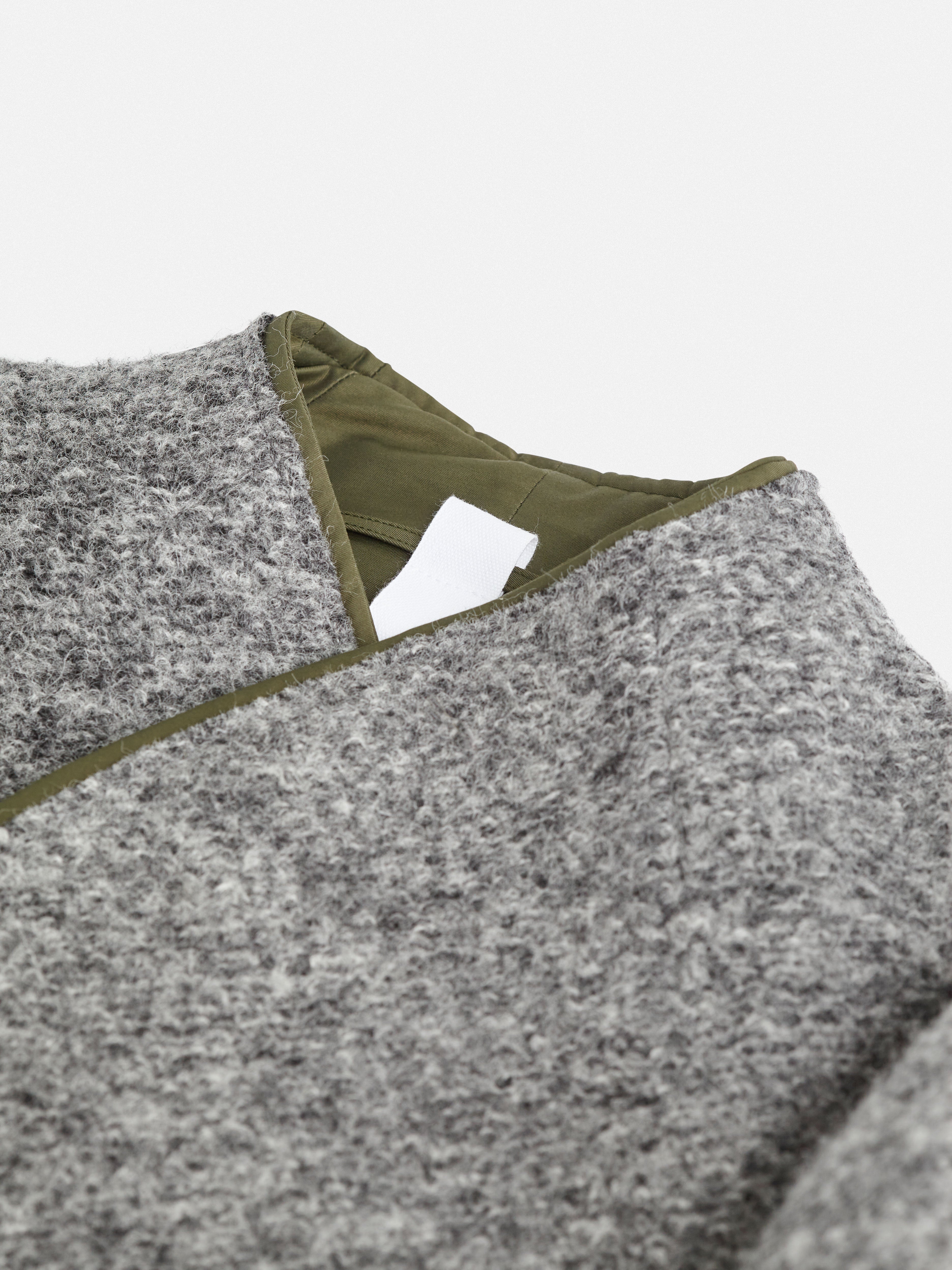 piping detail on collar Autumn / Winter 2025 Puffer Jacket by Gabriel Stunz